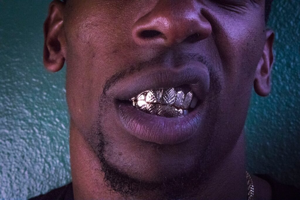 Eddie Plein: el creador que transformó los grillz modernos