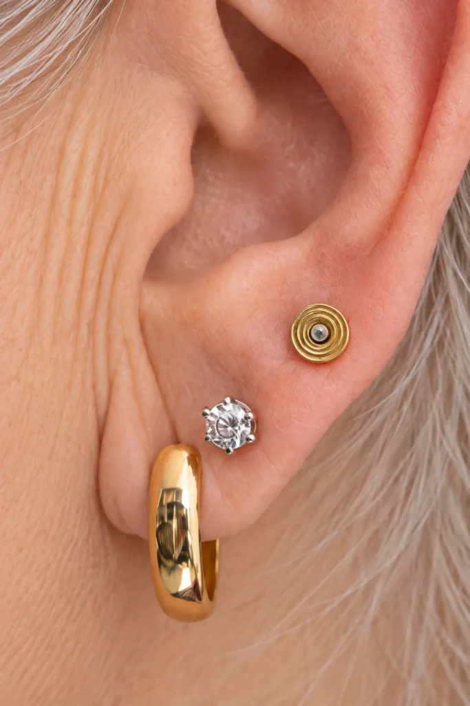 Cuándo cambiar la joya de un piercing y qué riesgos tiene hacerlo antes de tiempo