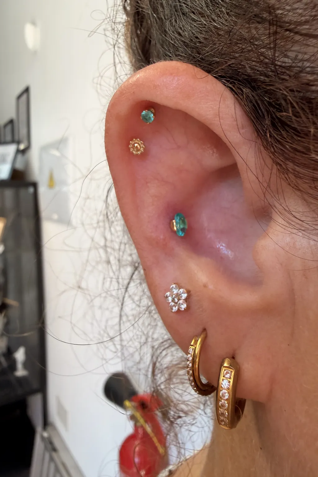 Piercings de oreja: tipos, dolor y cicatrización
